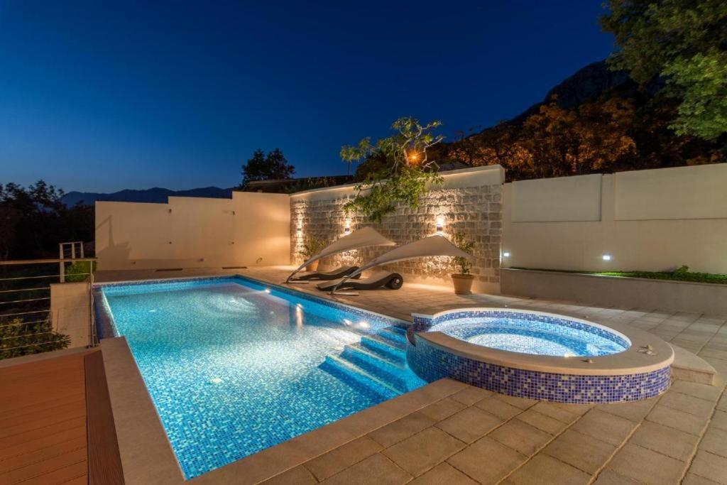 Luxury Villa Crystal Blue Свети-Стефан Экстерьер фото
