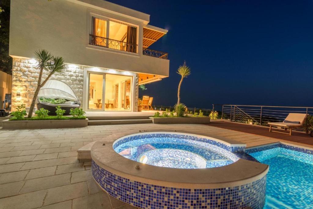 Luxury Villa Crystal Blue Свети-Стефан Экстерьер фото