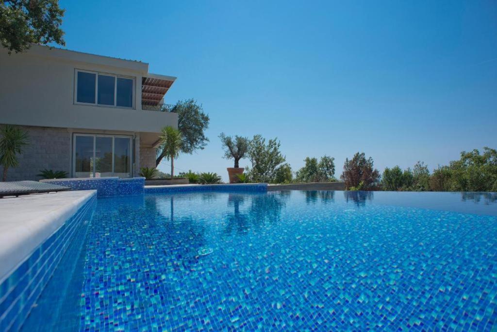 Luxury Villa Crystal Blue Свети-Стефан Экстерьер фото