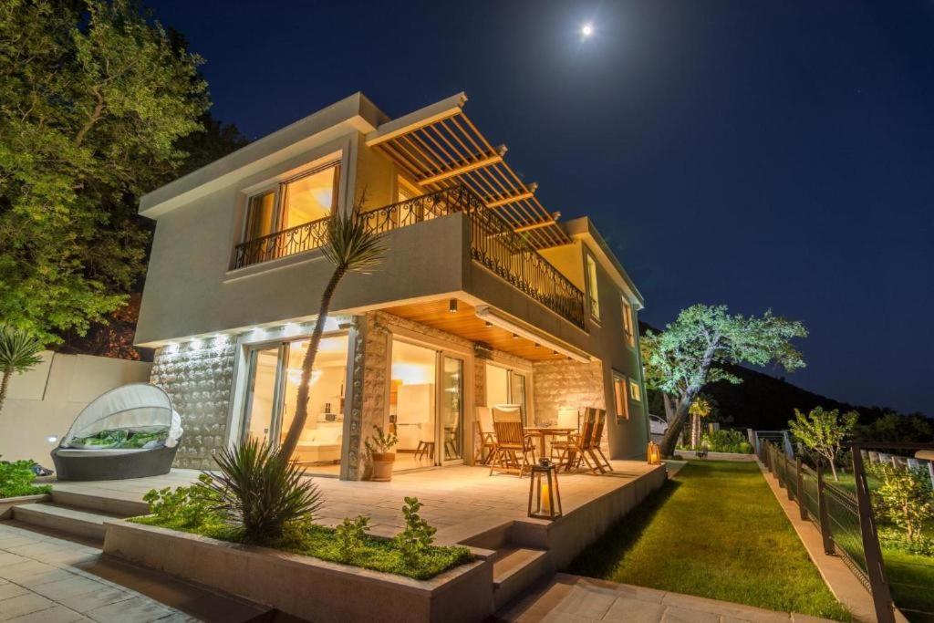 Luxury Villa Crystal Blue Свети-Стефан Экстерьер фото