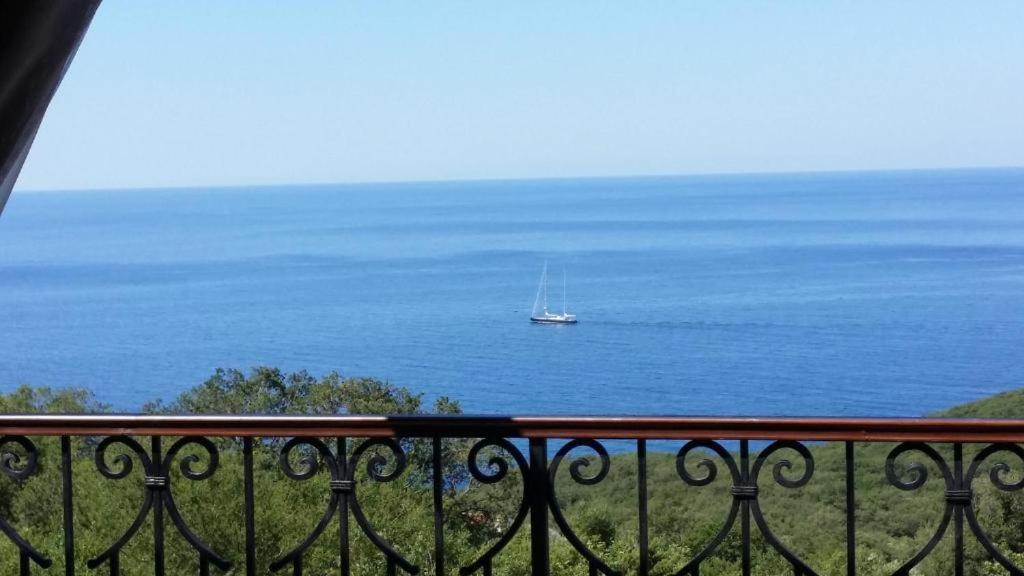Luxury Villa Crystal Blue Свети-Стефан Экстерьер фото
